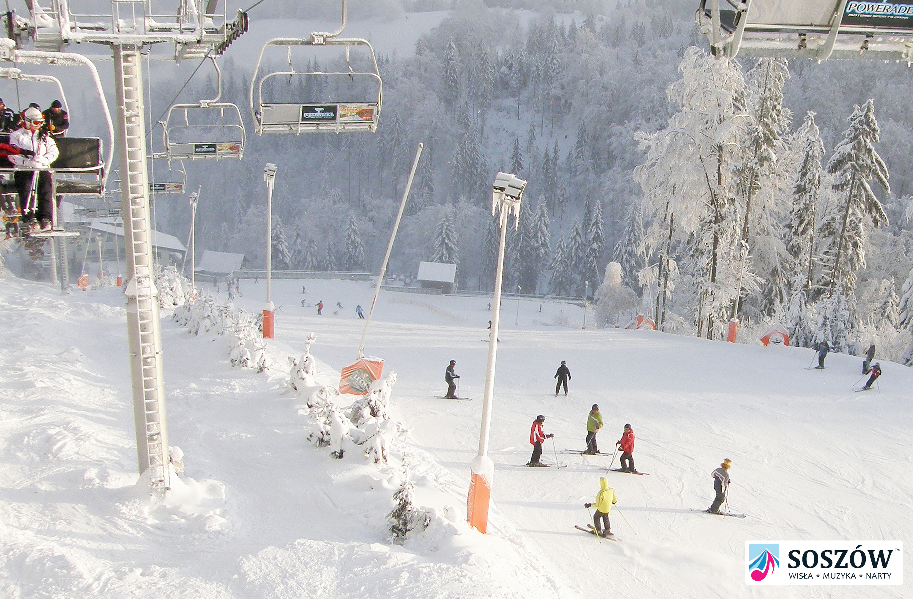 Сошув имеет более 6 км лыжных трасс, предлагают: лыжный детский сад, индивидуальные тренировки и курсы