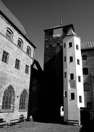 В отреставрированном бывшем рыцарском зале, также известном как часовня замка, была организована экспозиция сакрального поморского искусства земли Слупень