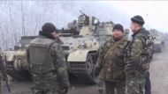 Пророссийские боевики на Донбассе на востоке Украины дважды нарушили соглашение в воскресенье, связанное с Рождеством и Новым годом, действующим с севера в субботу, - сообщили украинские штабы о военной операции объединенных вооруженных сил