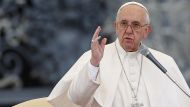 Несколько высокопоставленных лиц католической церкви, в том числе два кардинала, объявили второй документ, критикующий папу Франциска за его открытость для разведенных, которые находятся в новых отношениях