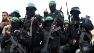 Агентство Reuters цитирует вице-президента ХАМАСа Газу Халилу аль-Хаджу, который объявил, что горящие воздушные шары будут продолжать выпускаться на израильскую территорию